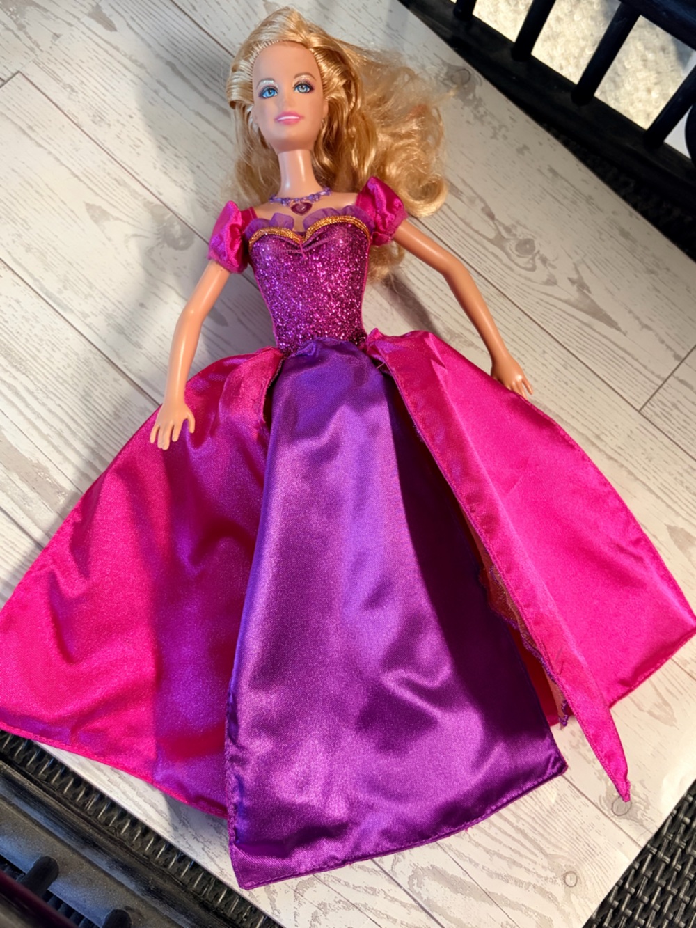 Barbie 1999 Liana Diamond Castle Princess Doll Flippable Gown sings